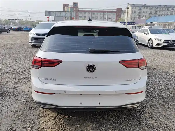 Volkswagen Golf 2021
