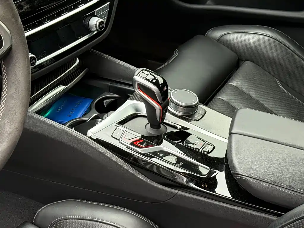 BMW M5 2021 — фото 12