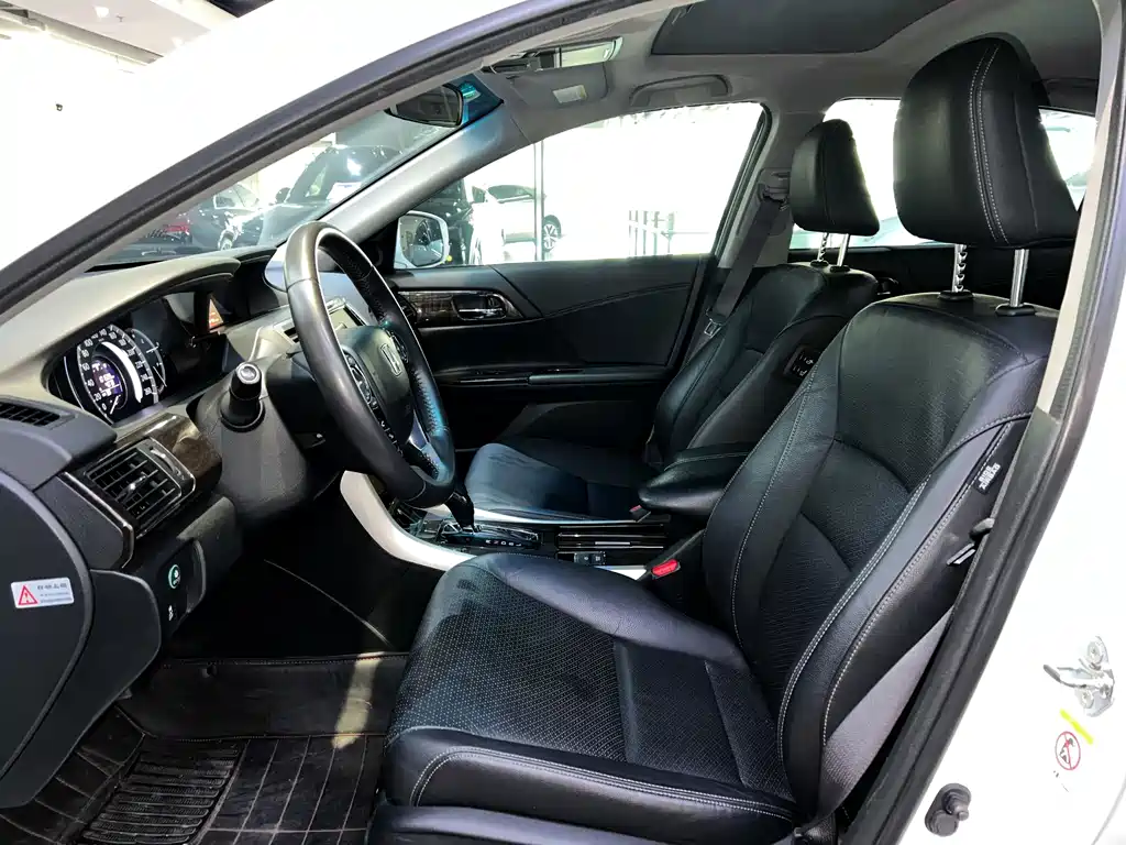 Honda Accord 2014 — фото 10
