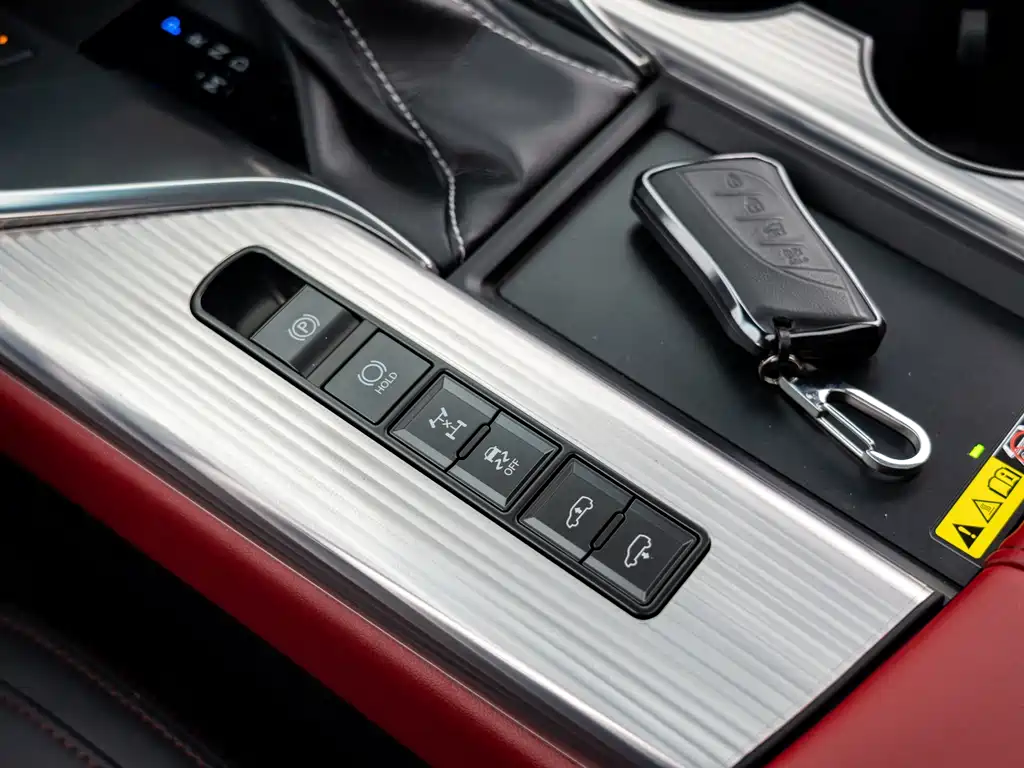Lexus LX 2023 — фото 10