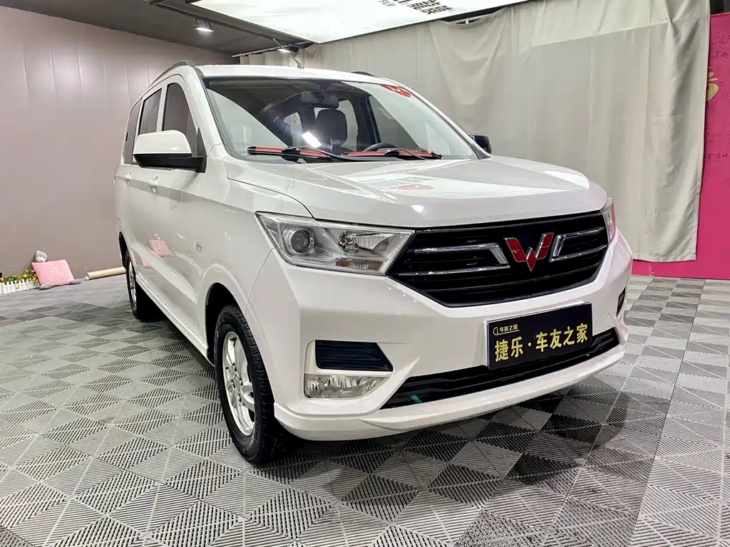Wuling Hongguang 2020 — фото 3