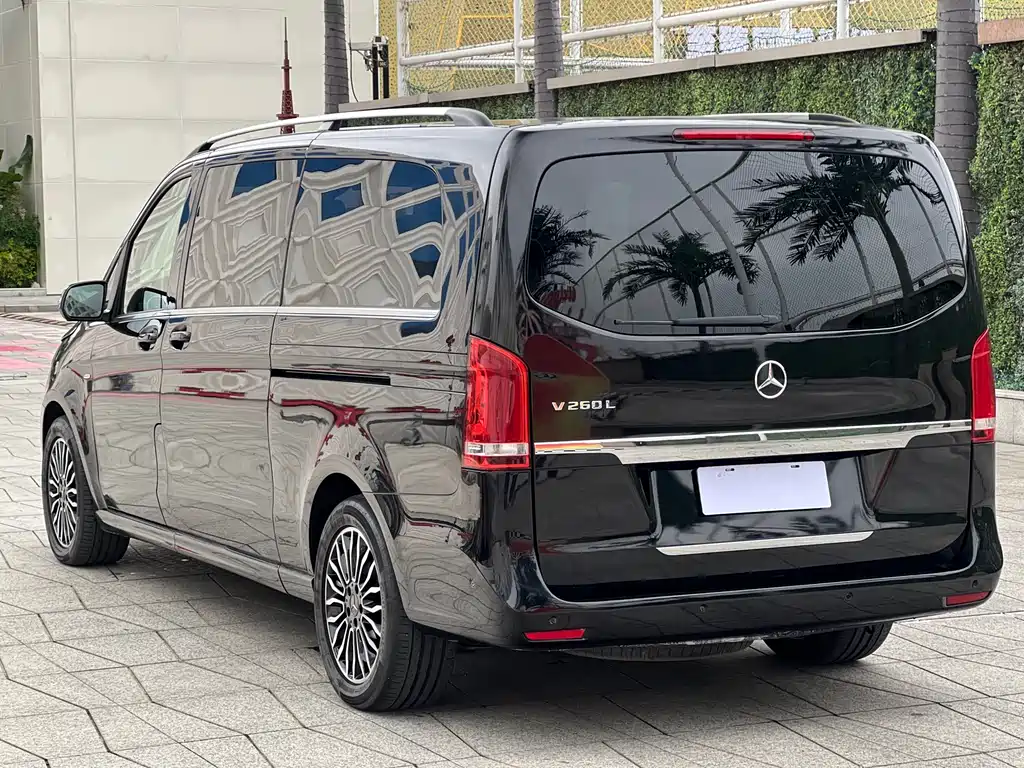 Mercedes-Benz V-Class 2017 — фото 4