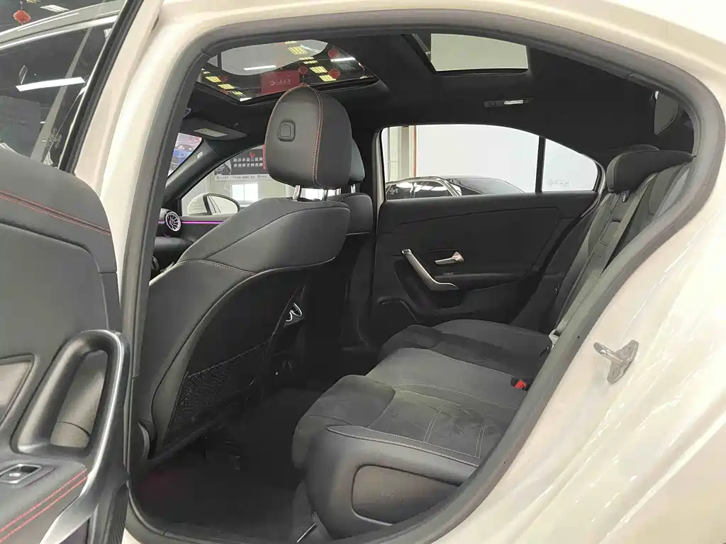 Mercedes-Benz A-Class 2023 — фото 10