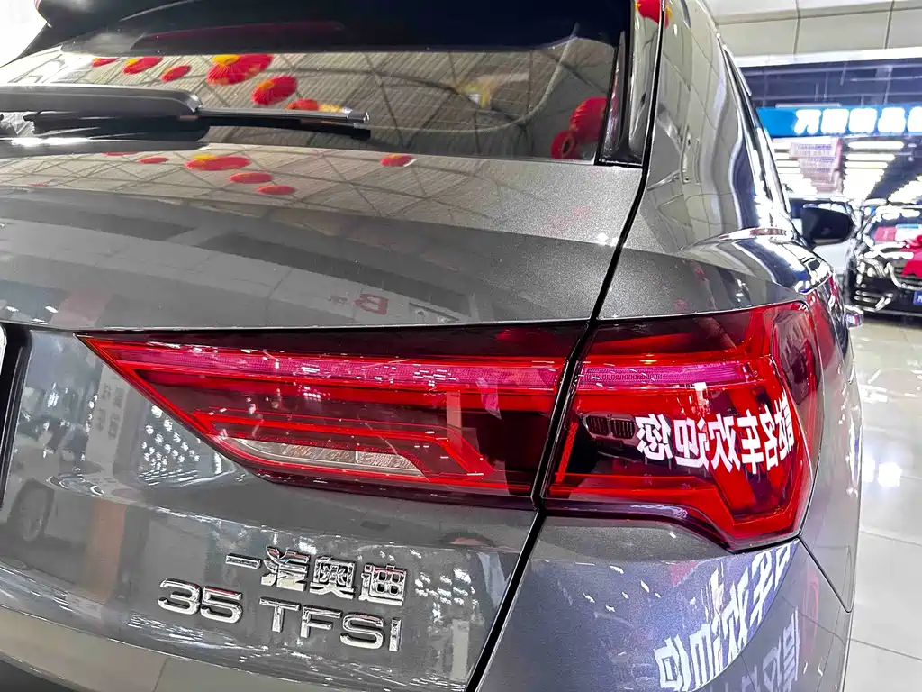 Audi Q3 2021 — фото 18