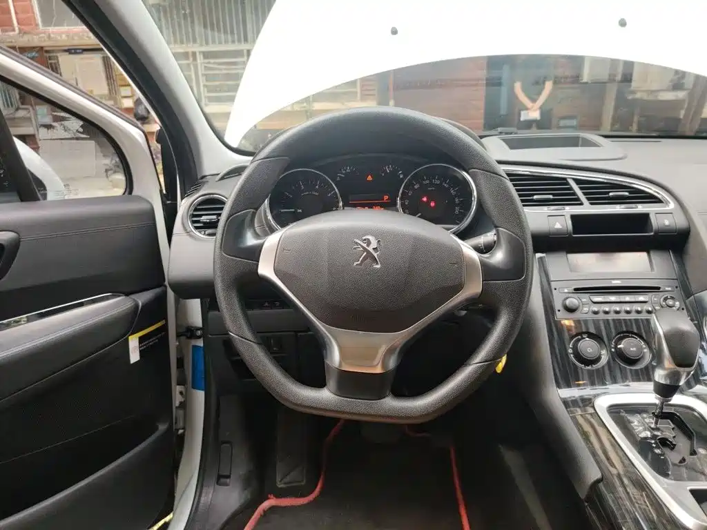 Peugeot 3008 2015 — фото 3