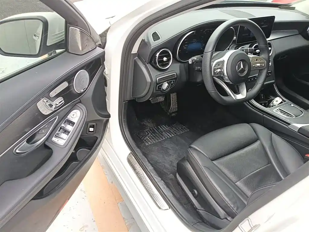 Mercedes-Benz C-Class 2020 — фото 16