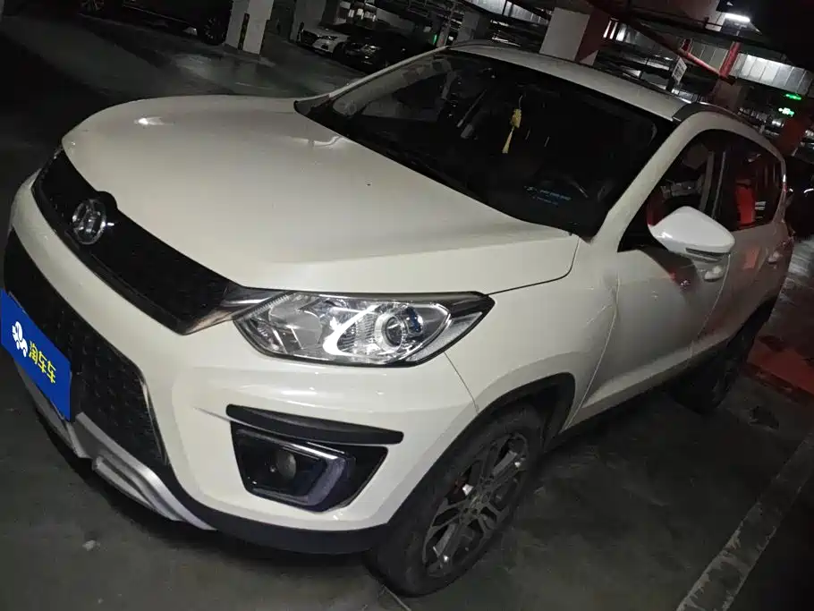BAIC Shenbao X35 2018 — фото 1
