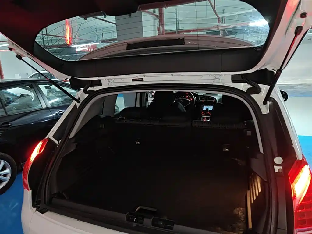 Peugeot 3008 2016 — фото 19