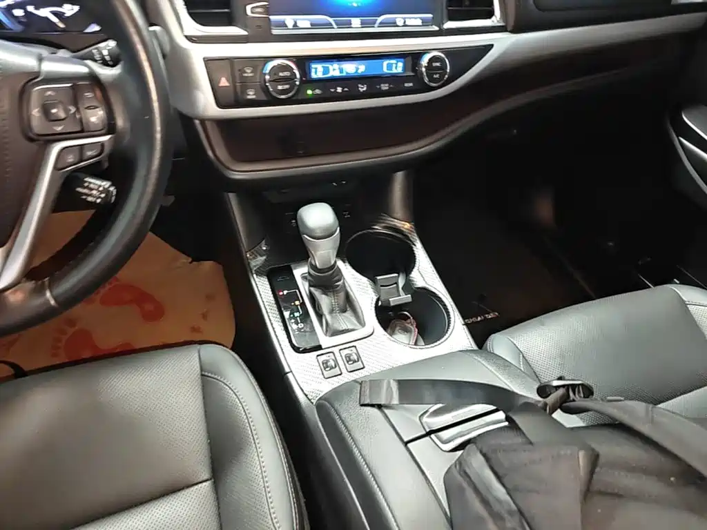 Toyota Highlander 2019 — фото 14