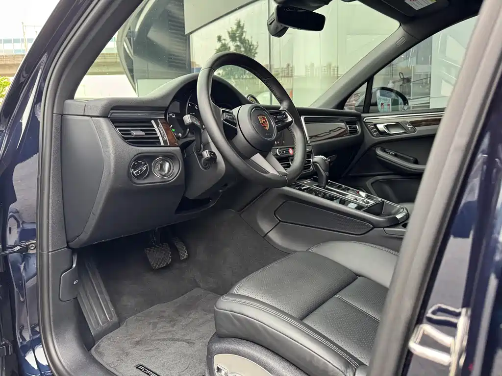 Porsche Macan 2022 — фото 13