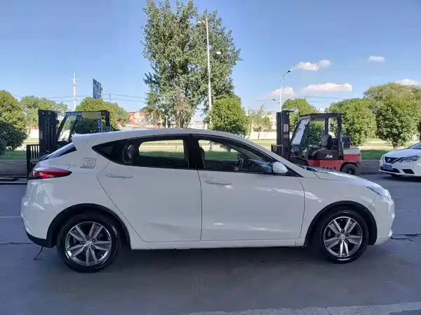 Changan Eado XT 2015