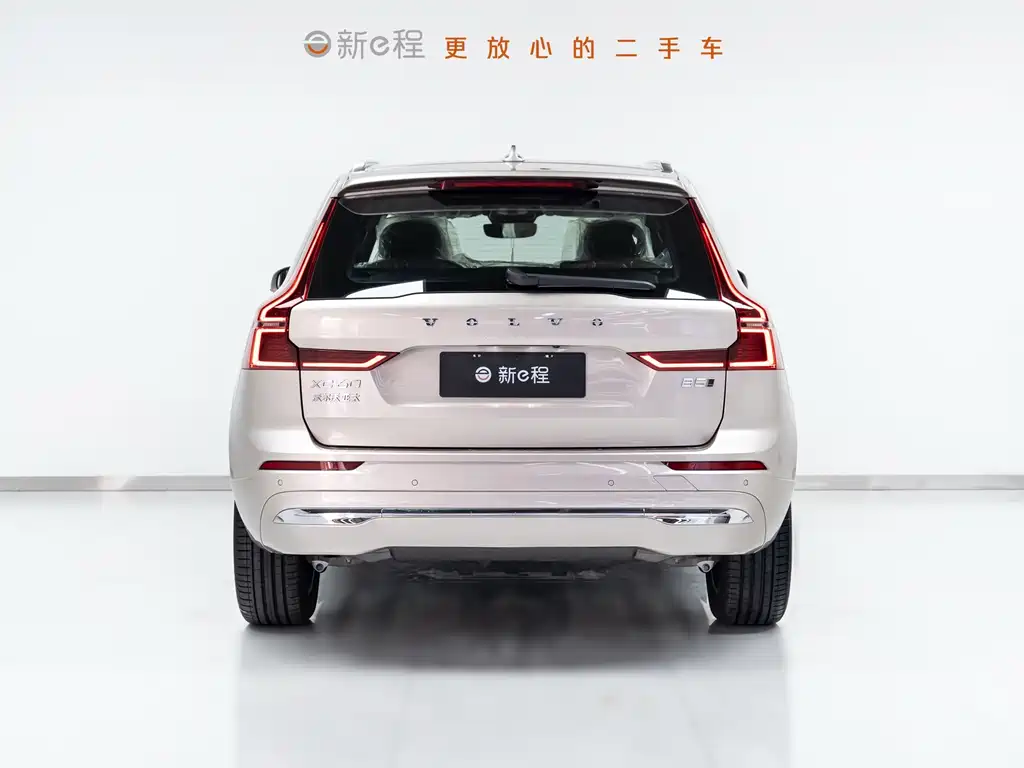 Volvo XC60 2026 — фото 5