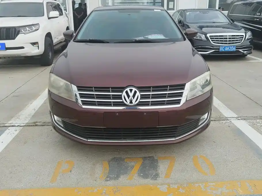 Volkswagen Lavida 2013