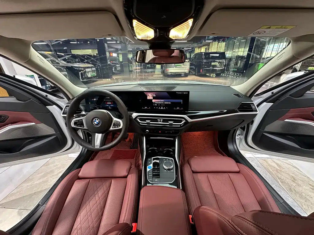 BMW i3 2024 — фото 16