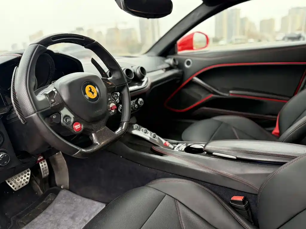 Ferrari F12berlinetta 2015 — фото 5