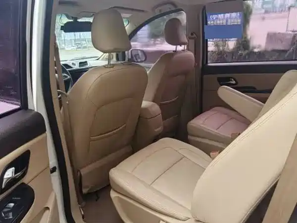 Wuling Hongguang 2017