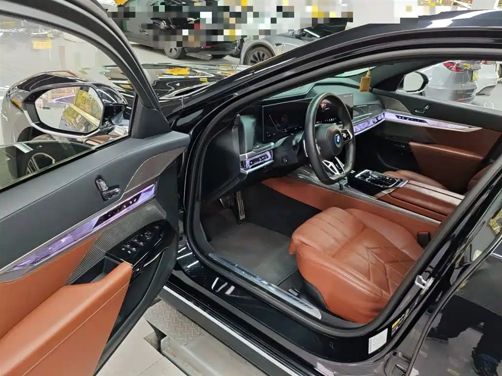 BMW i7 2023 — фото 12