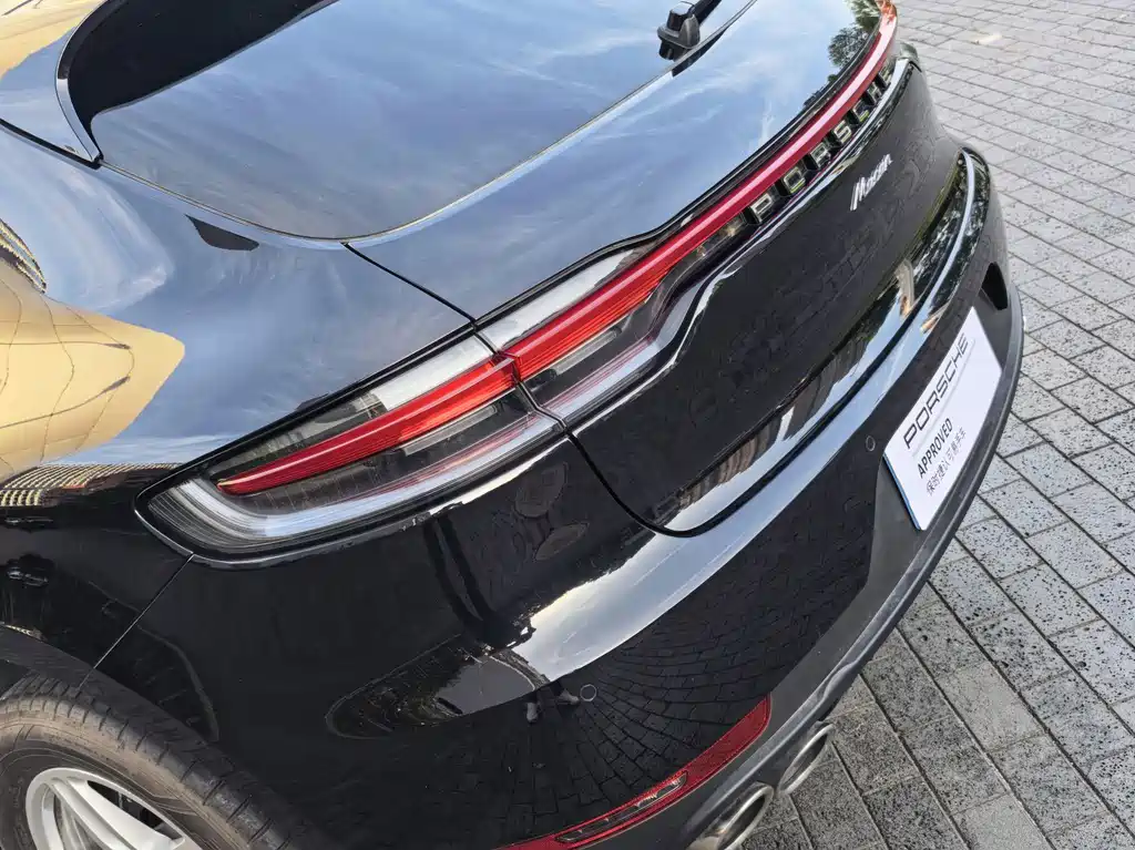 Porsche Macan 2019 — фото 17