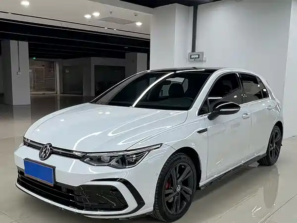 Volkswagen Golf 2021