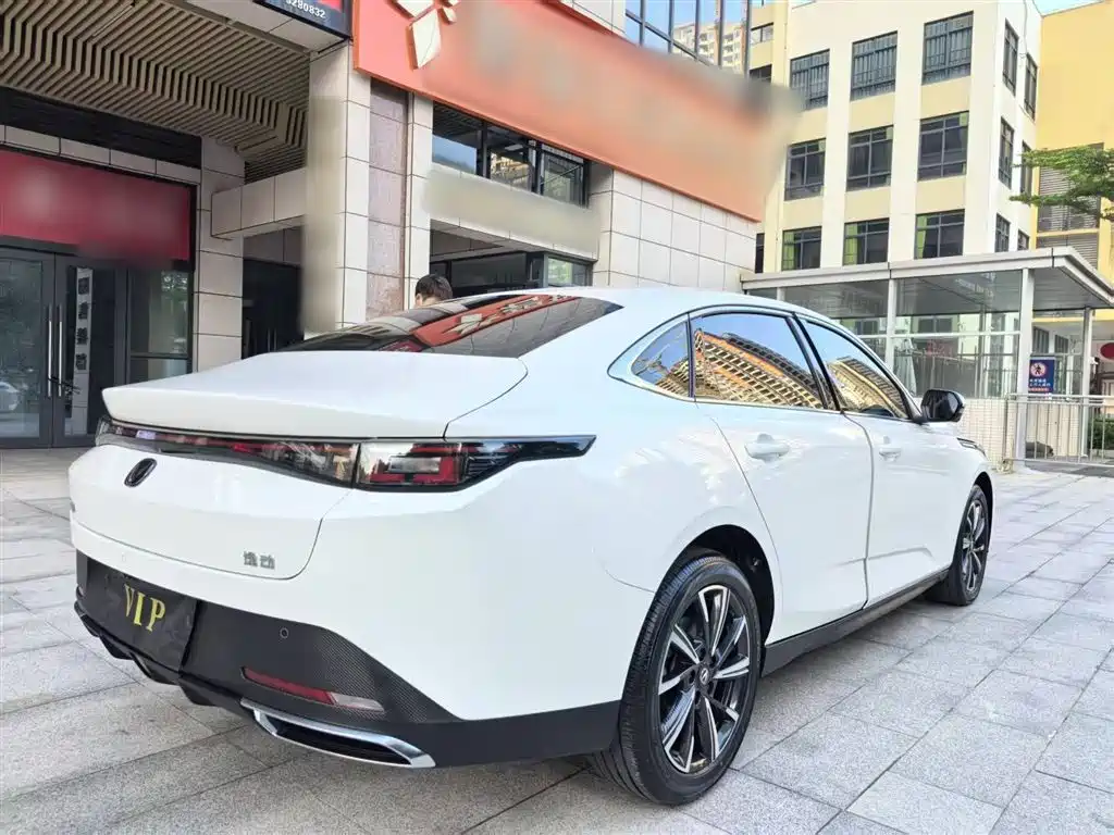 Changan Eado 2025 — фото 14