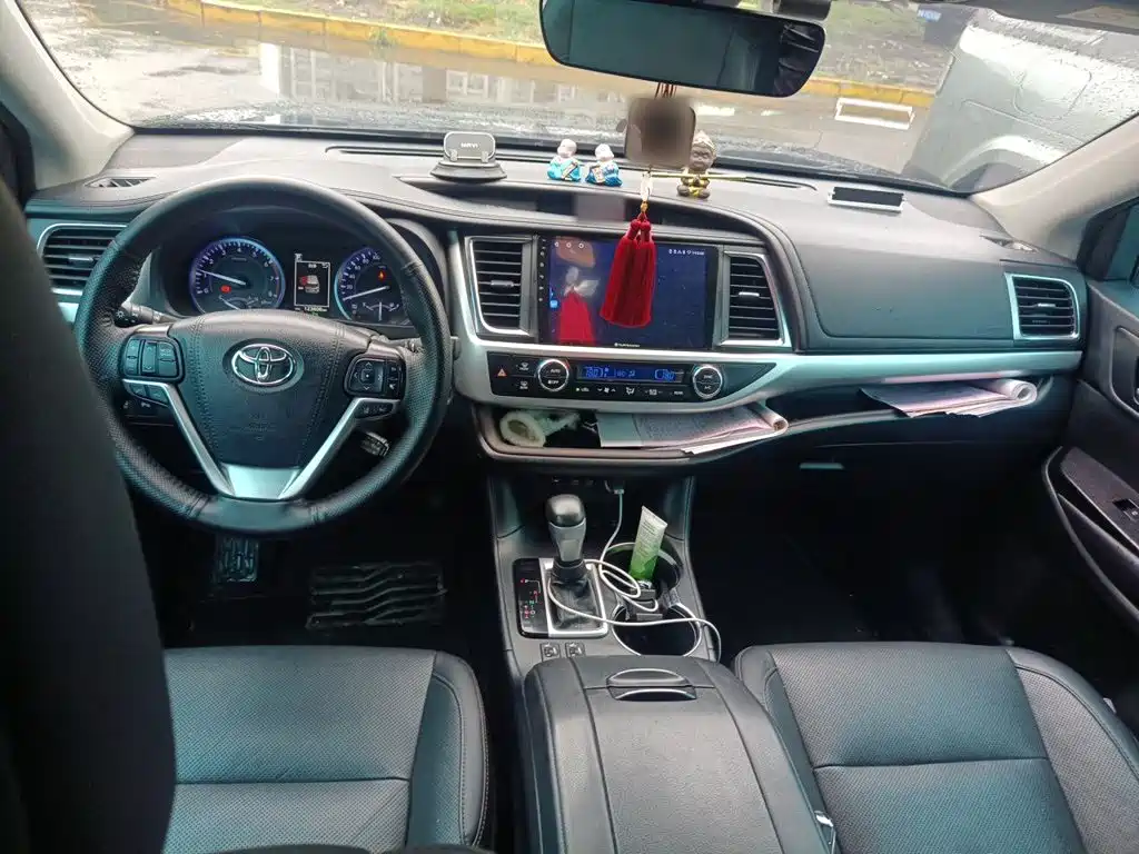 Toyota Highlander 2019 — фото 10