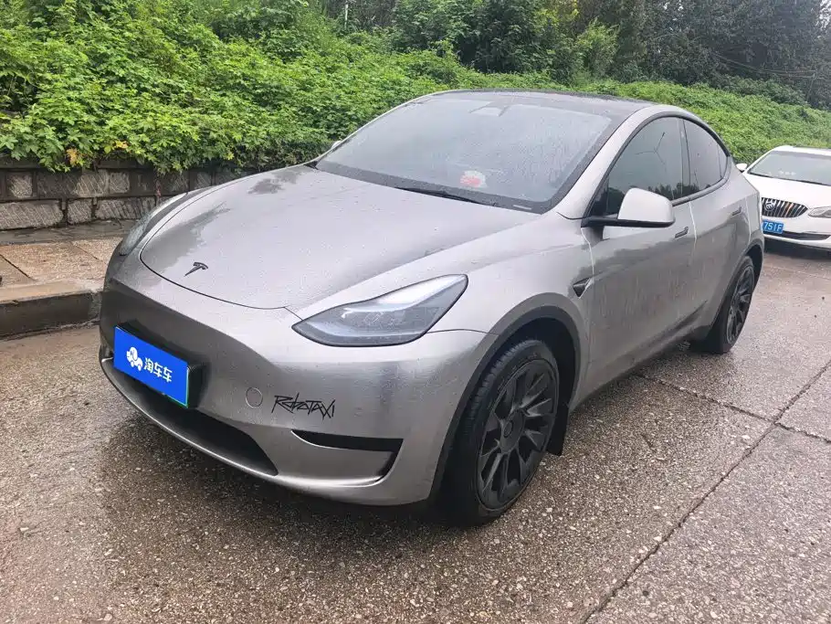 Tesla Model Y 2023 — фото 1