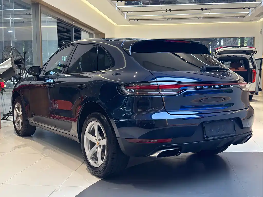 Porsche Macan 2019 — фото 29