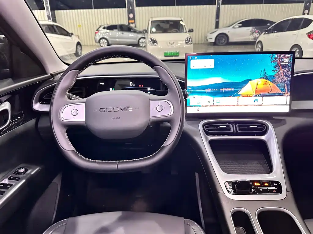 Geely Galaxy Starwish 2025 — фото 8