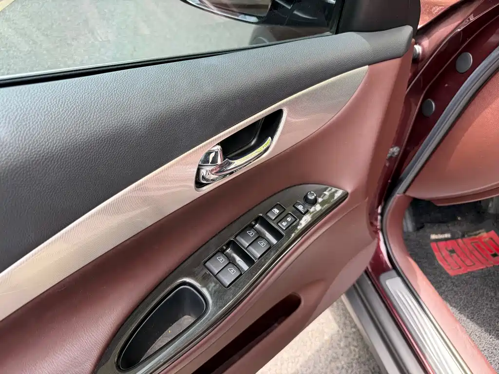 Infiniti QX50 2016 — фото 10