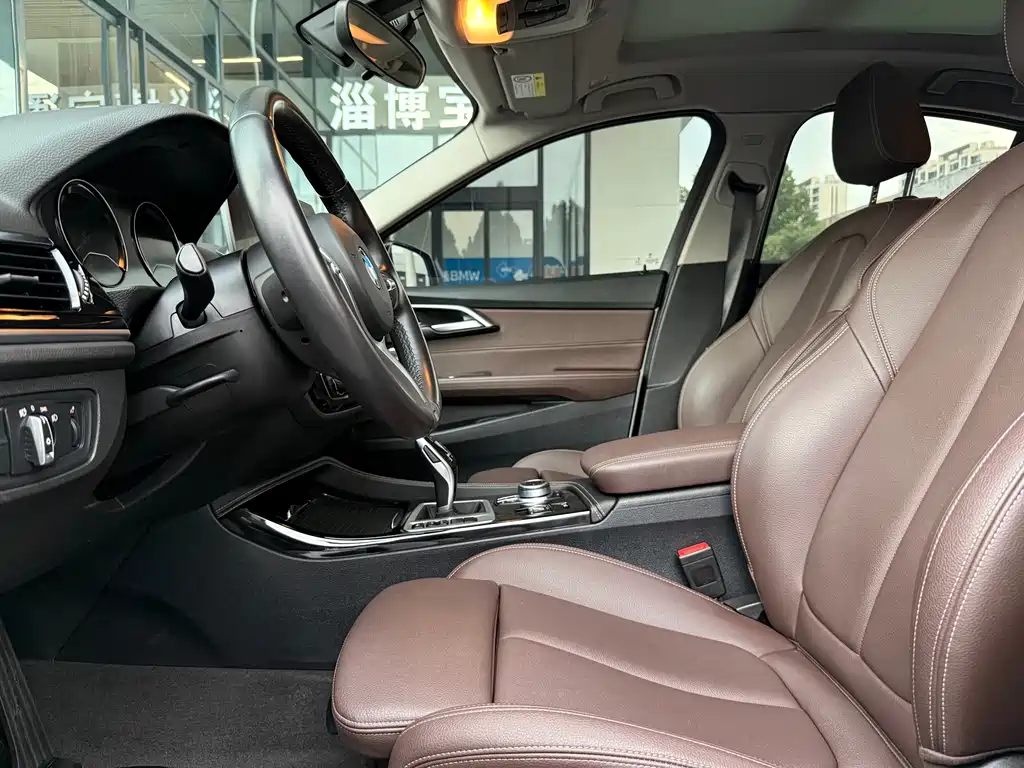 BMW 1 Series 2021