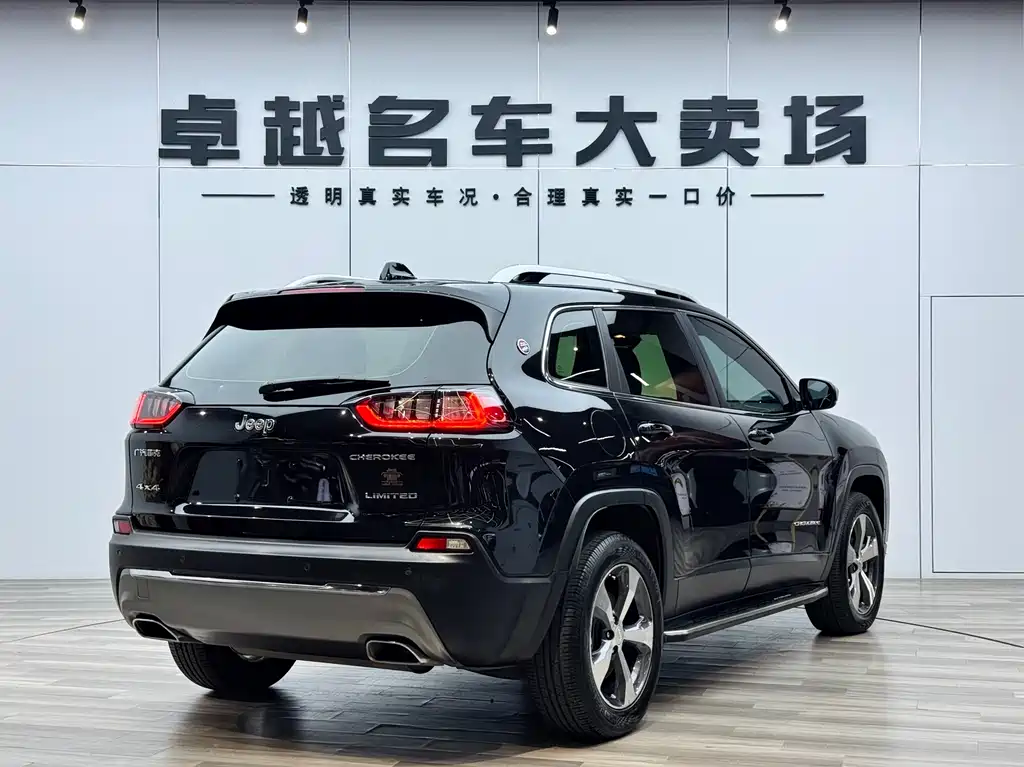 Jeep Cherokee 2020 — фото 7