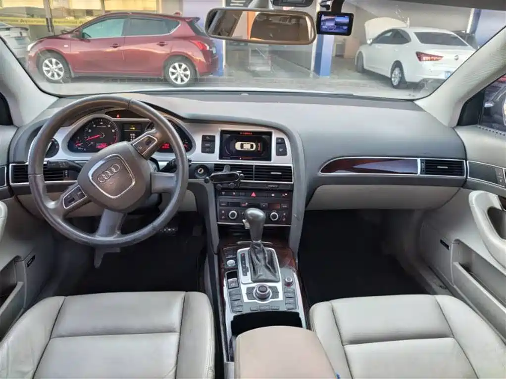 Audi A6L 2011