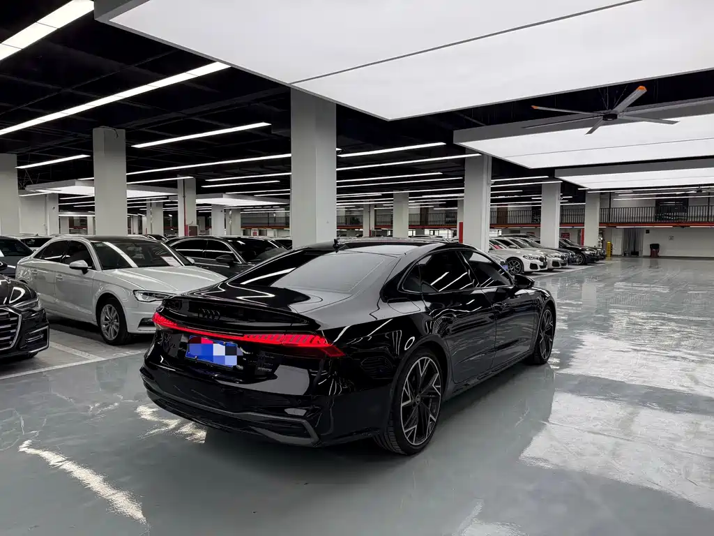 Audi A7L 2024 — фото 13