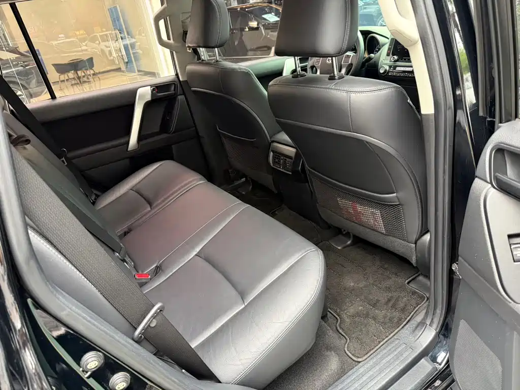 Toyota Prado 2017 — фото 19