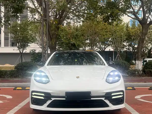Porsche Panamera 2011