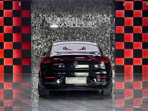 Mercedes-Benz EQE 2024