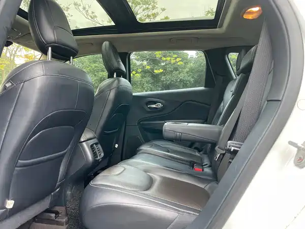 Jeep Cherokee 2017