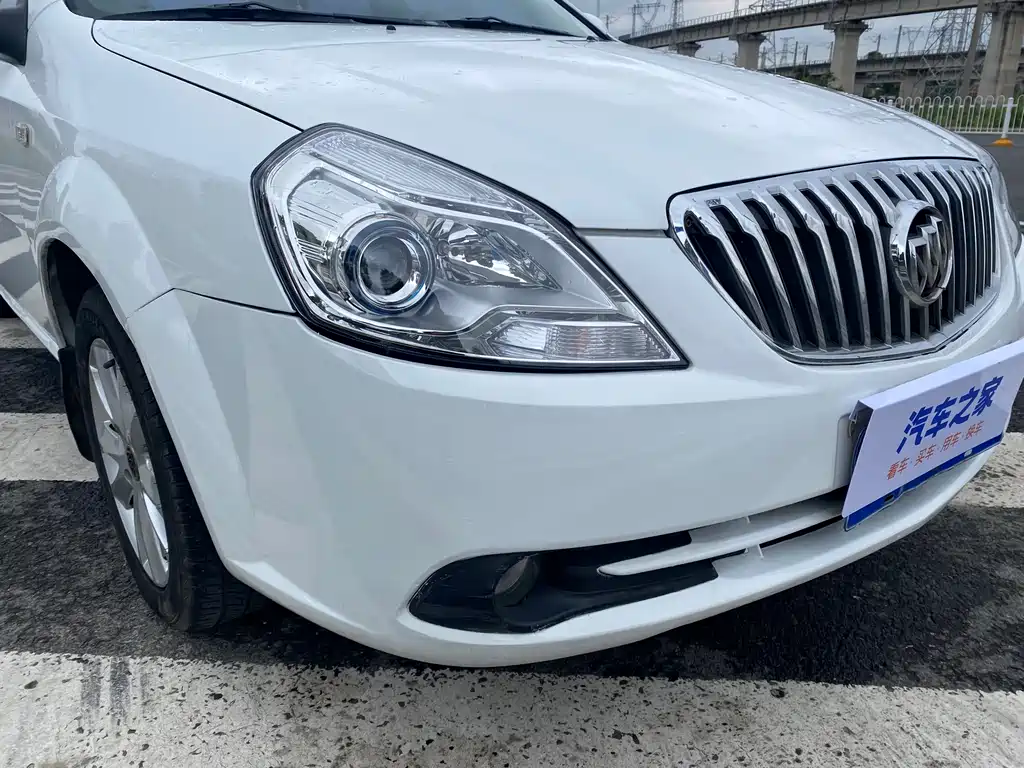 Buick Excelle 2014 — фото 16