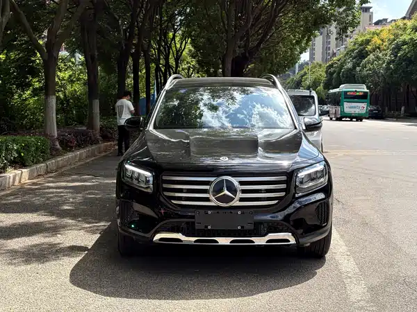 Mercedes-Benz GLB 2024