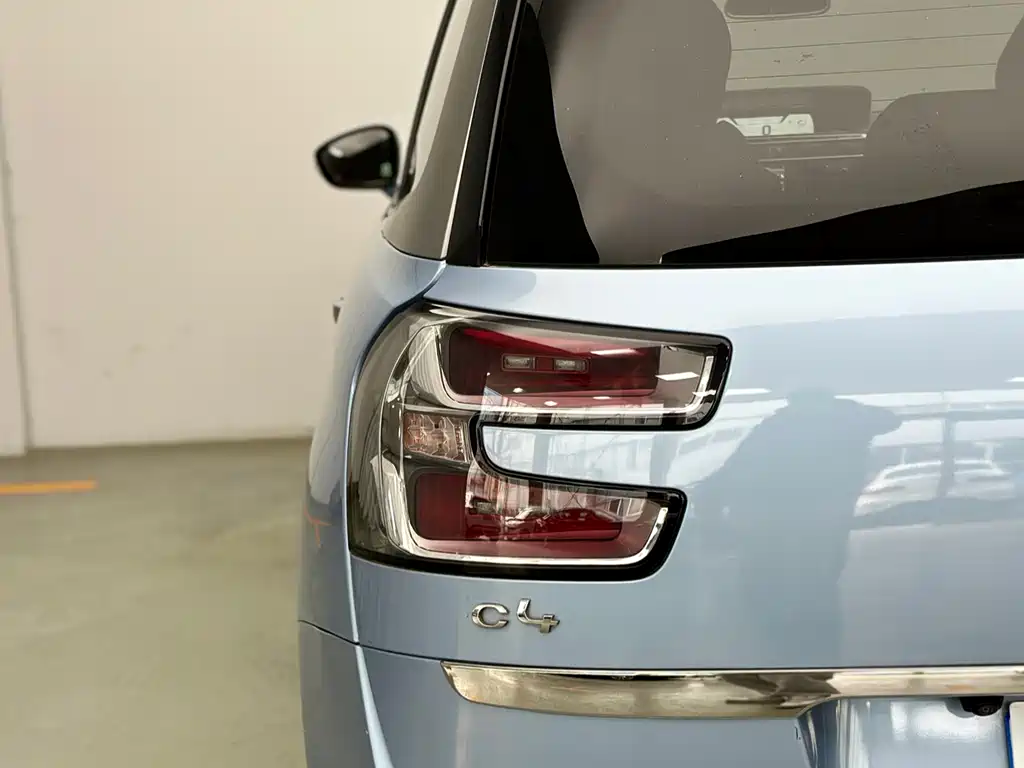 Citroen C4 Picasso 2016 — фото 15