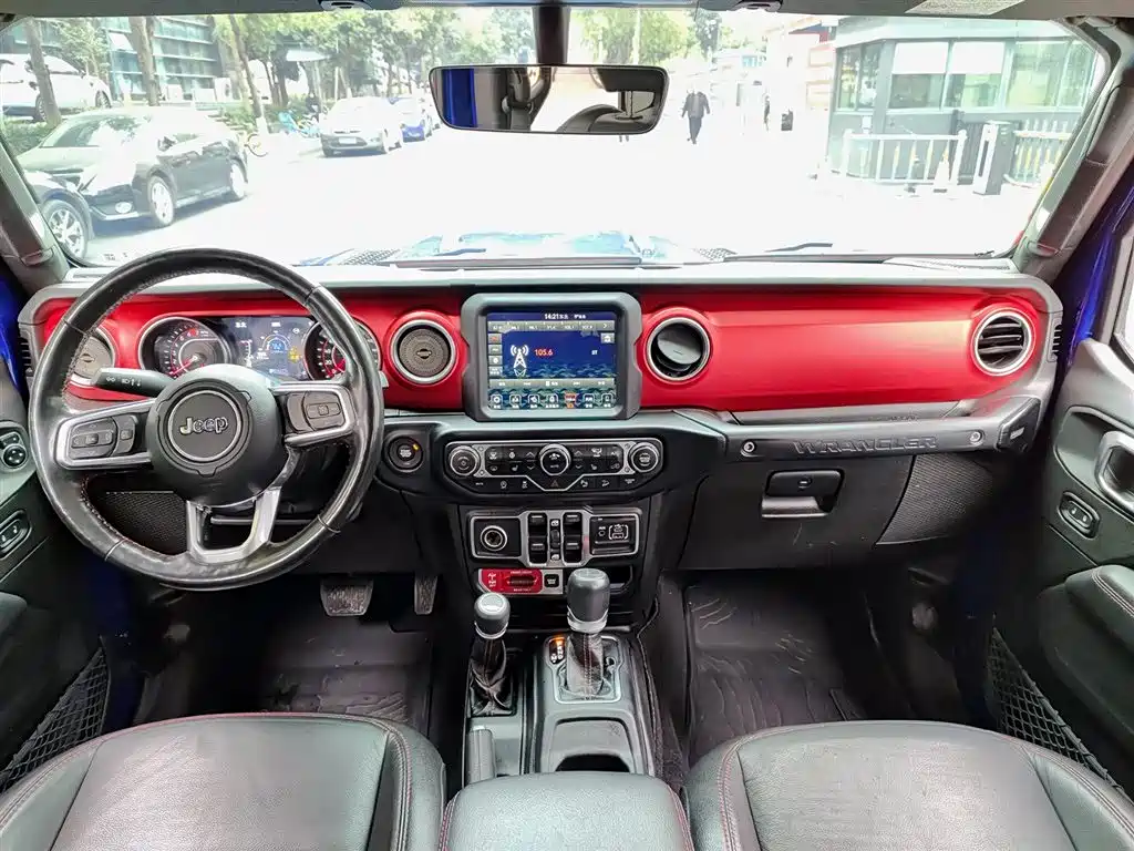 Jeep Wrangler 2019 — фото 10