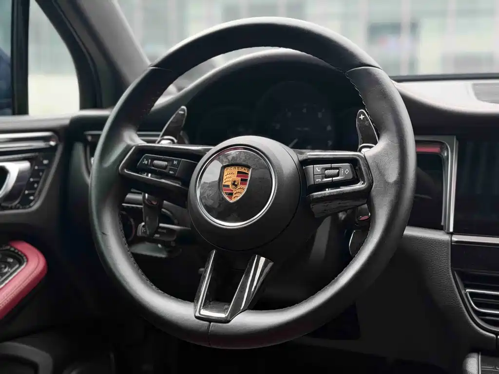 Porsche Macan 2022 — фото 13