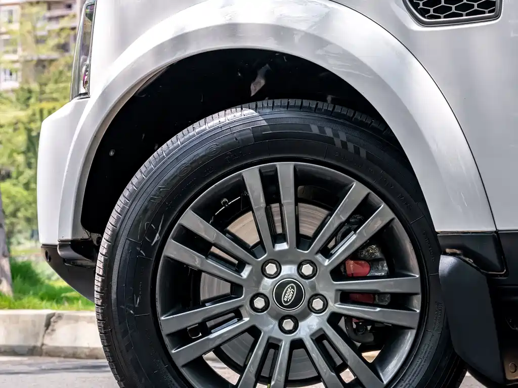 Land Rover Discovery 2016