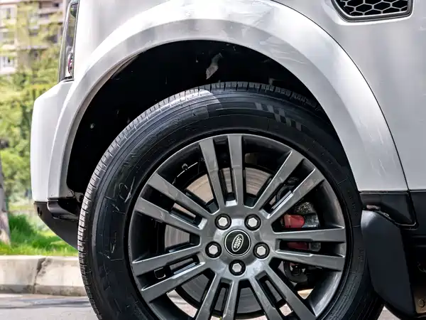Land Rover Discovery 2016