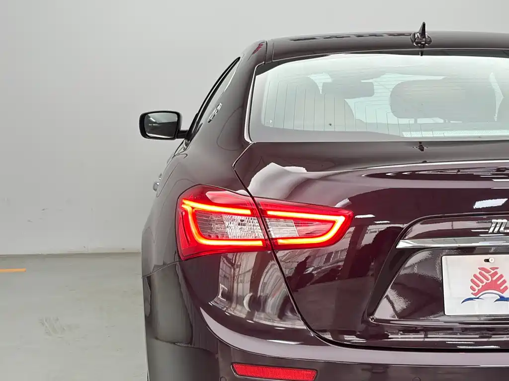 Maserati Ghibli 2015 — фото 17