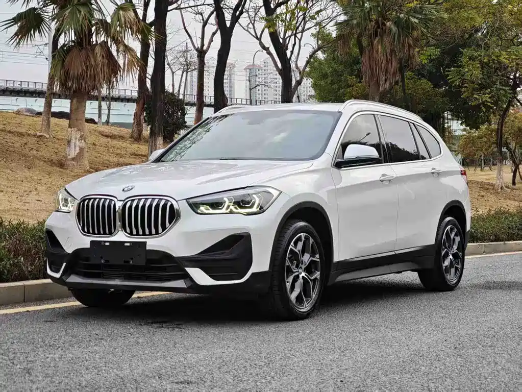 BMW X1 2021 — фото 1
