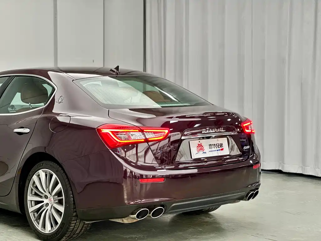 Maserati Ghibli 2015 — фото 14