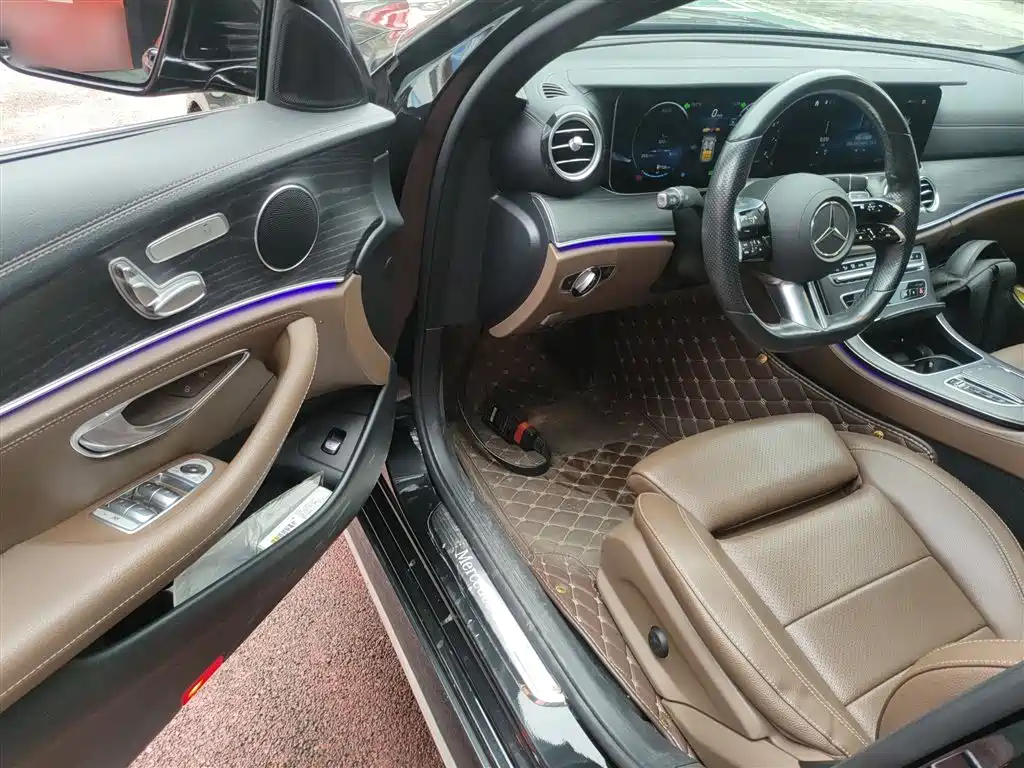 Mercedes-Benz E-Class 2020 — фото 12