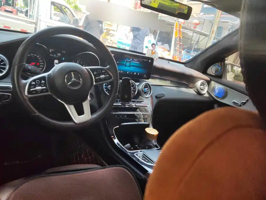 Mercedes-Benz GLC 2019 — фото 12