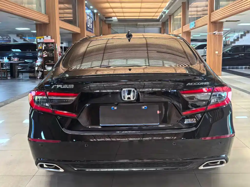 Honda Accord 2022 — фото 3